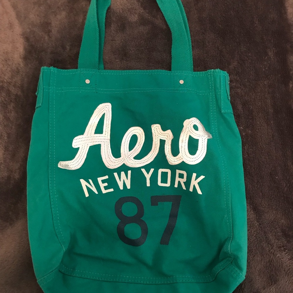 Green aero bag